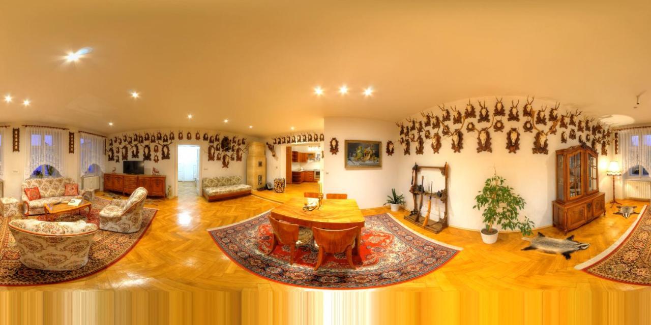 Lovecky Apartman Na Namesti Ve Frenstate Pod Radhostem Frenštát pod Radhoštěm Εξωτερικό φωτογραφία